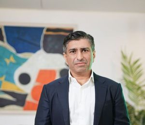 Hi I'm Ratul Puri